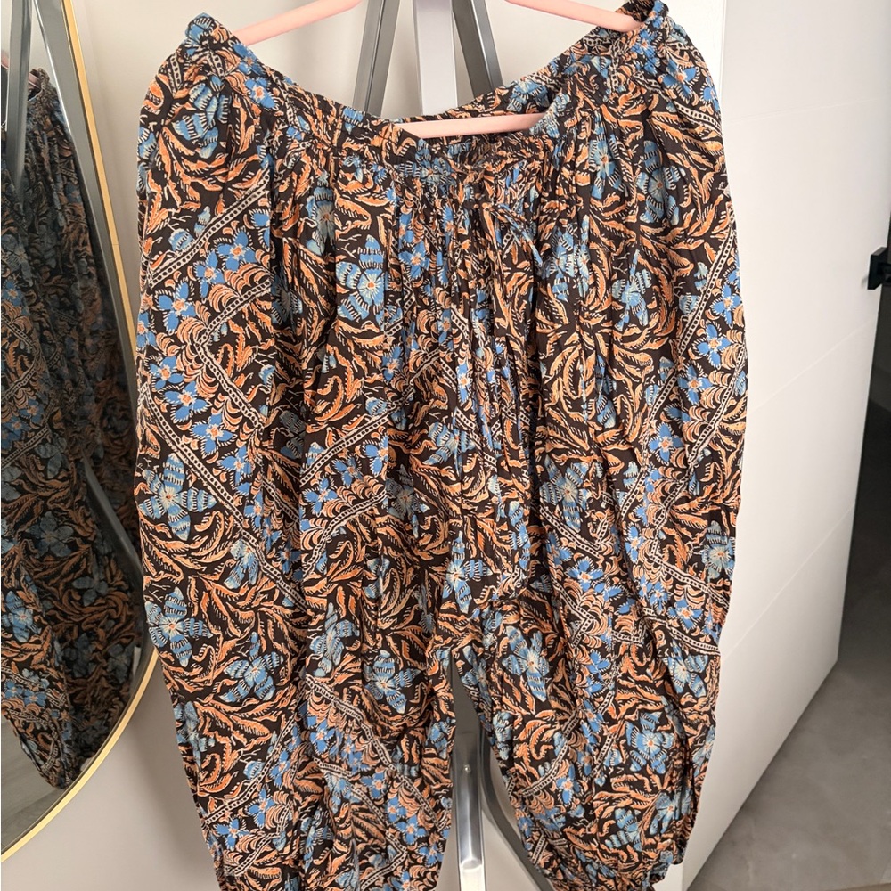 Urban Outfitters Floral Patterned Wide Leg Pants